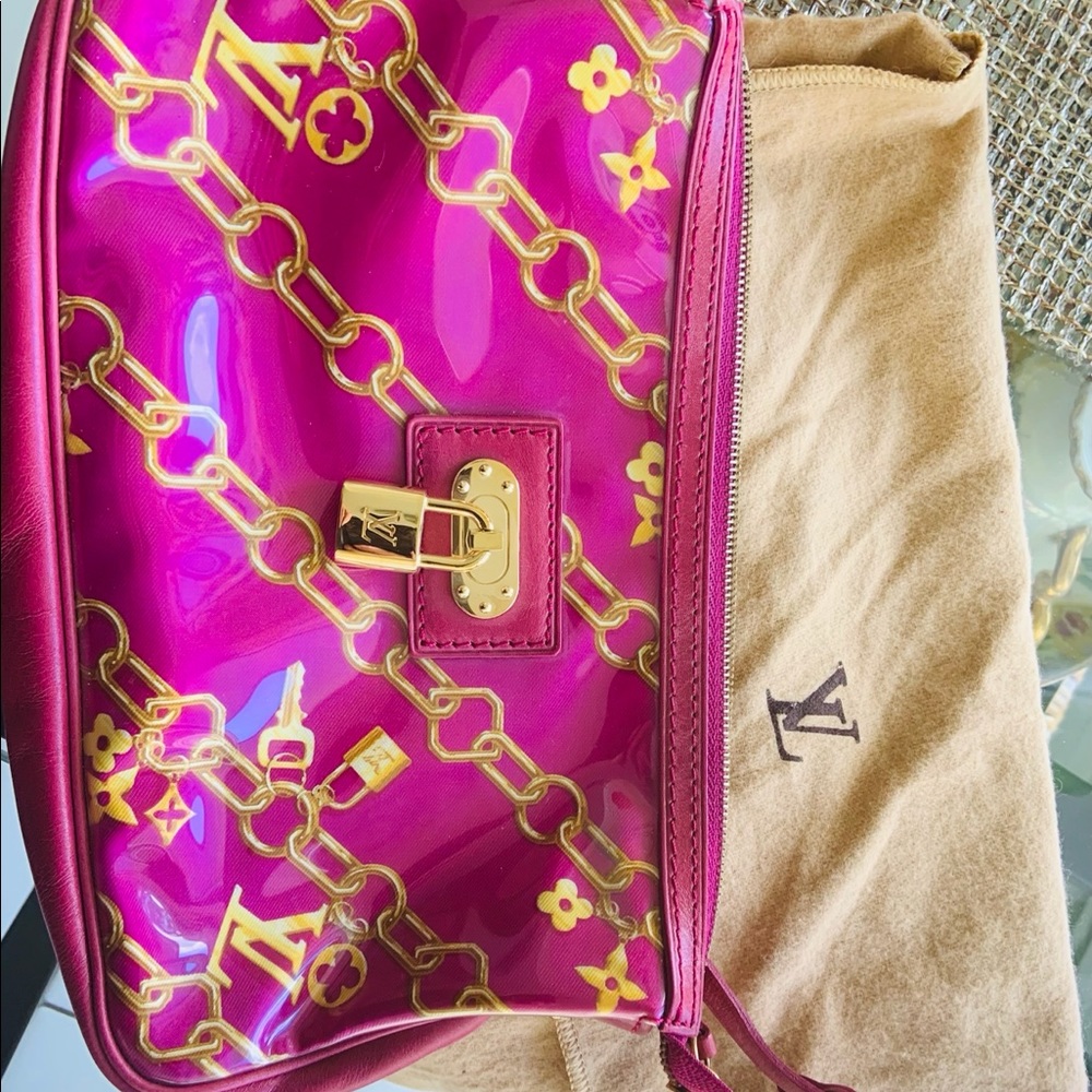 Louis Vuitton Authentic Charms Pochette